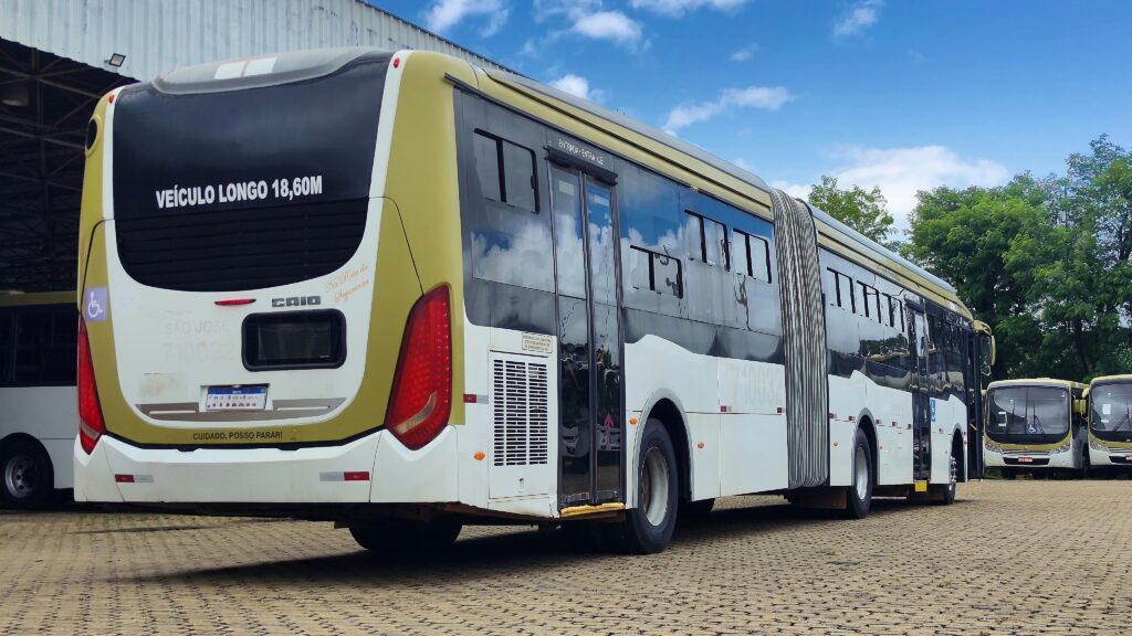 CAIO MILLENNIUM BRT